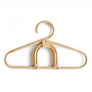 Kledinghanger rotan regenboog