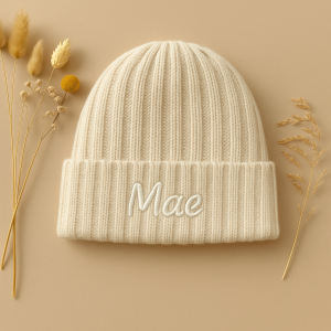 Muts beige geborduurd met naam