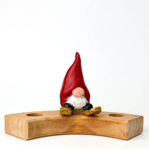 Kabouter Tomte op ski’s steker