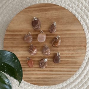 Perzik Maansteen edelsteen hanger – Vrouwelijke Kracht & Intuïtie