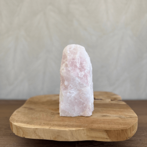 Ruwe Rozekwarts lamp