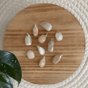 Witte Maansteen edelsteen hanger – Intuïtie & Innerlijke Rust