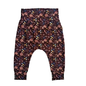 Broekje bloemen bruin