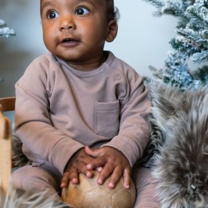 Klein baby | Pocket sweater bruin mauve